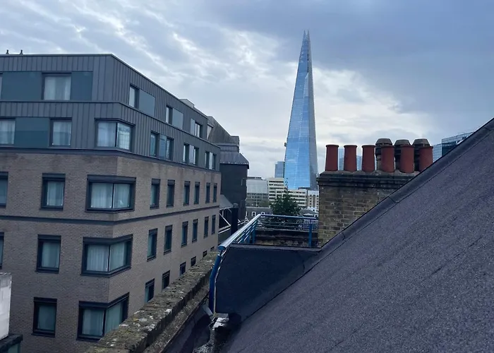 London City 1 Bed With Roof Terrace